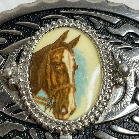 Sold - Picture 4 of 9